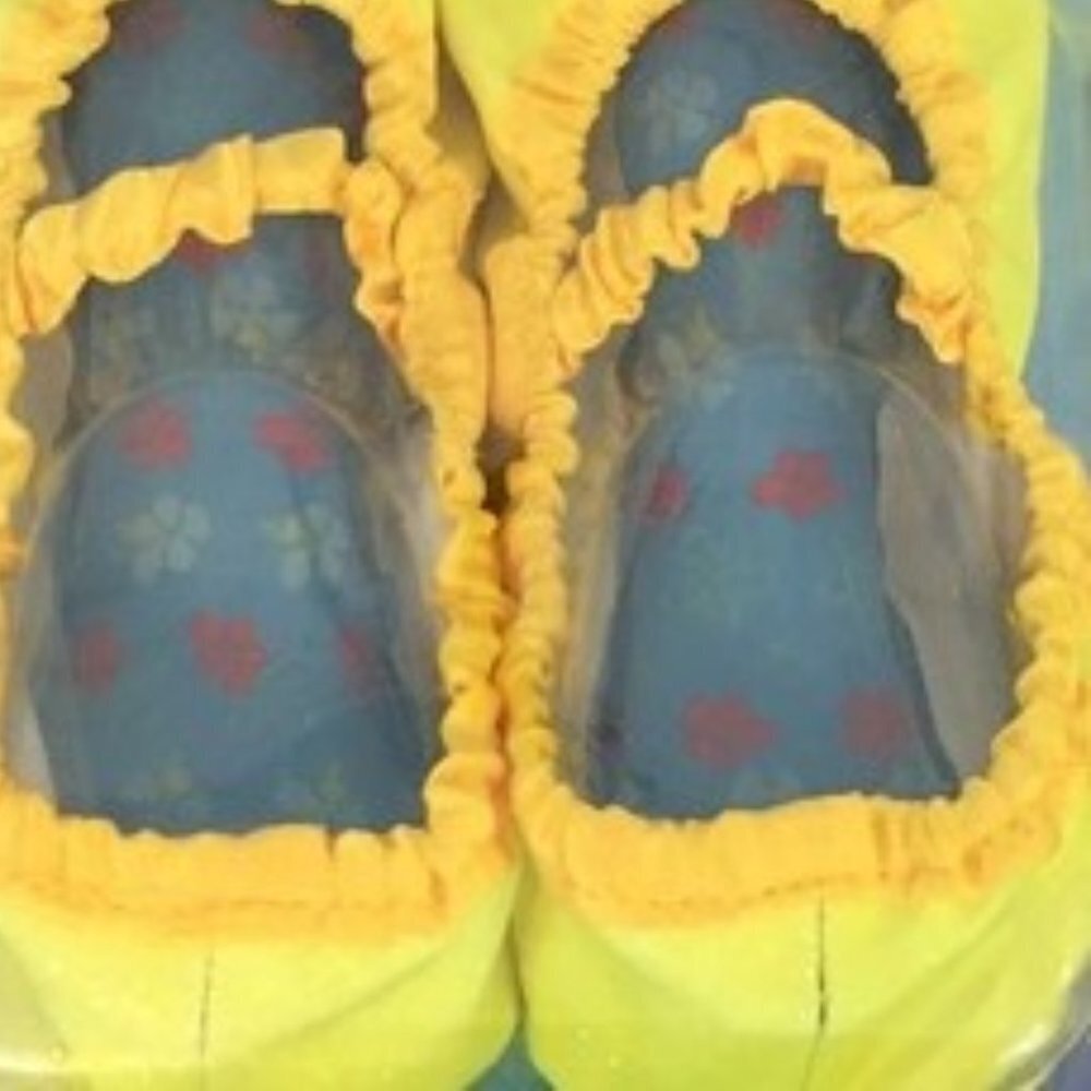 NWT - Bundle SpongeBob Slipper Shoes & Shrug - Picture 2 of 10
